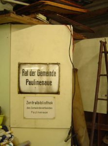 Sammeln und Bewahren. In Wolfgang Arndts Werkstatt haben alte Schilder ein neues Zuhause gefunden. 