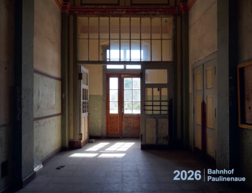 Kalender 2026 mit Innenansichten des Bahnhofs